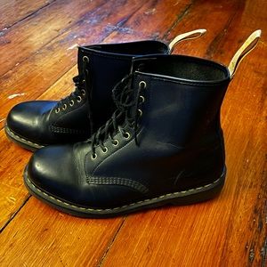Dr Marten Men's Vegan 1460 8 Eye Boots